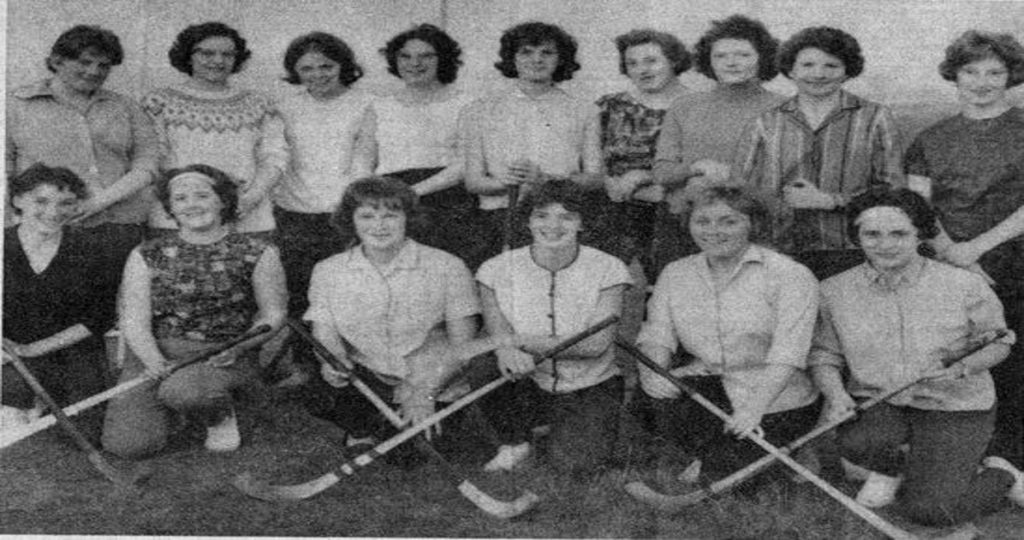 The Newtonmore Bluebells, 1964. There are four sets of sisters in this photo (George, Seller, Macdonald and Macpherson). Photograph courtesy of Hugh Dan MacLennan