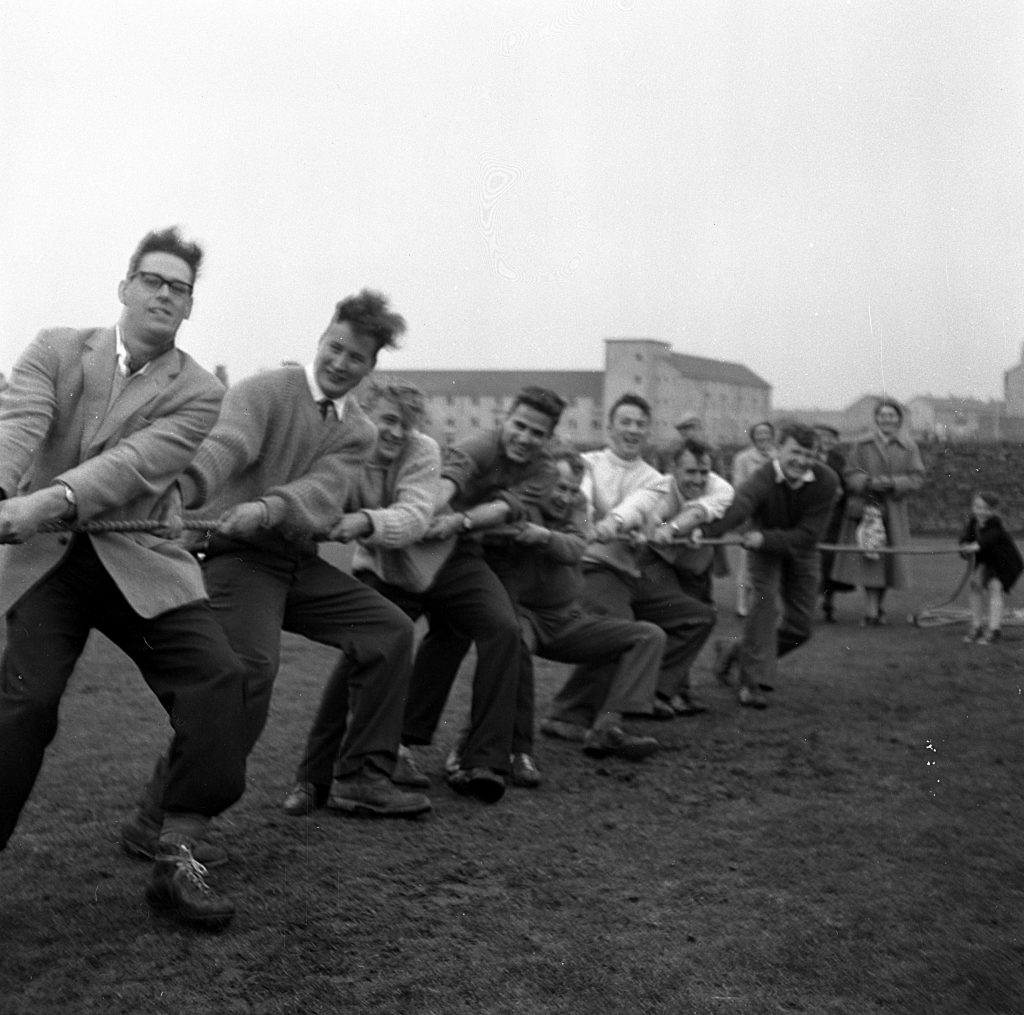 Viewfirth Green Sports Day, 1958, tug of war (Ref: 0138-00077_AA004816) - NDA COPYRIGHT