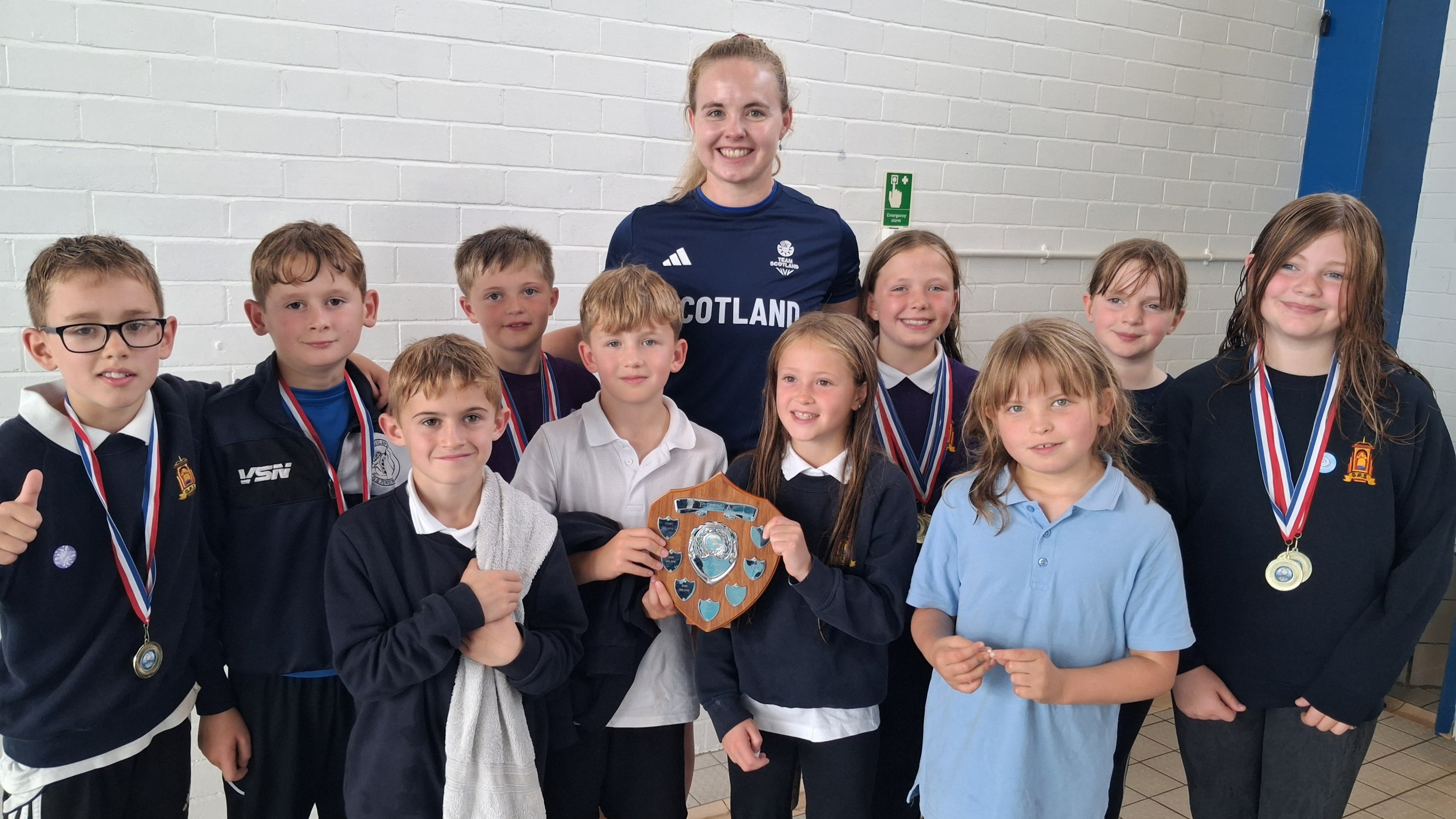 Golspie Primary team with Hope Gordon and their winning shield