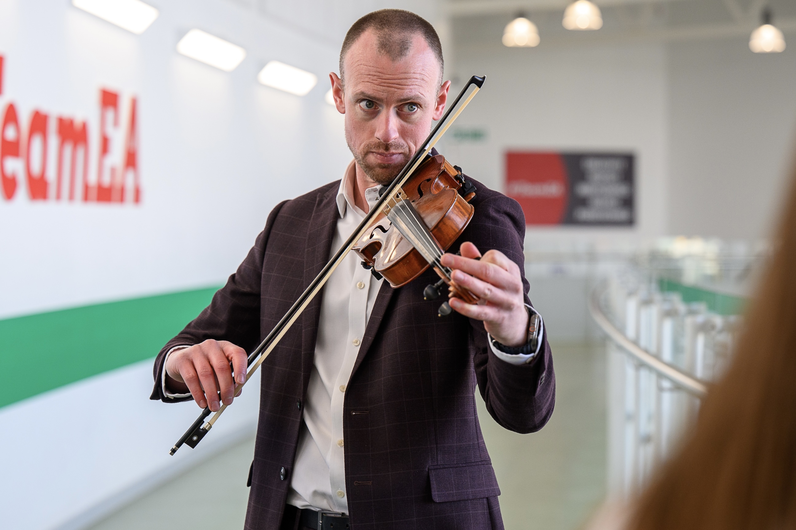 Alexander Davidson playing the violin